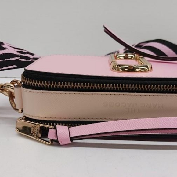 Marc Jacobs Marc Jacobs The Snapshot Crossbody Bag- BarbieCore Pink - Picture 7 of 16